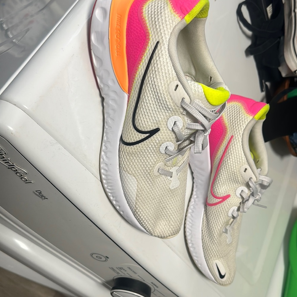 Nike renew